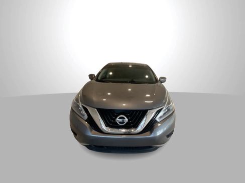 Used 2018 Nissan Murano S image 3