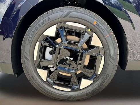 New 2026 Kia Carnival EX FWD image 12