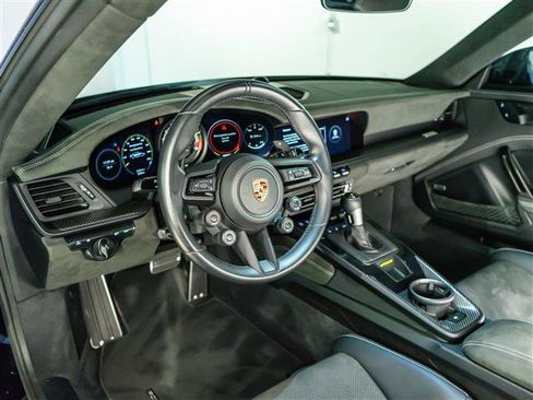 Certified 2024 Porsche 911 GT3 RS RWD image 4