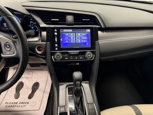 Used 2017 Honda Civic EX image 4