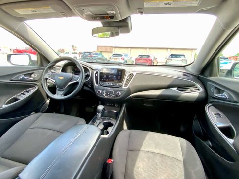 Used 2023 Chevrolet Malibu LT FWD image 33