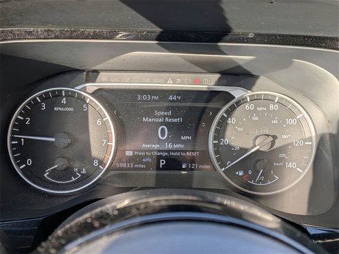 Used 2022 Nissan Pathfinder SV image 12