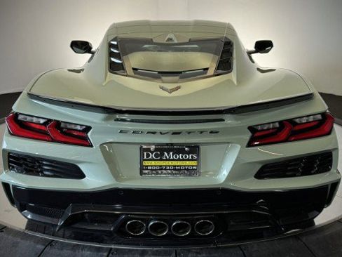 Used 2024 Chevrolet Corvette Z06 w/ Stealth Interior Trim Package RWD image 27