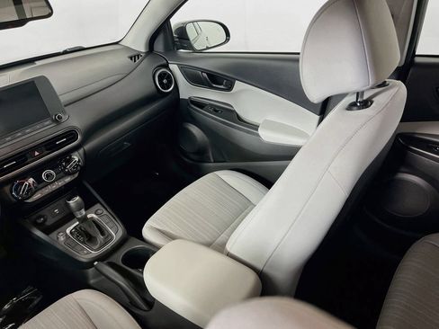 Certified 2022 Hyundai Kona SEL AWD/4WD image 20
