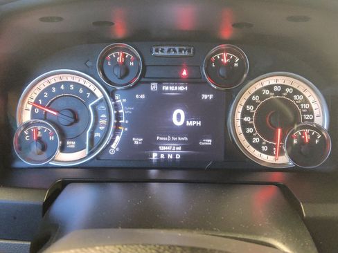 Used 2018 RAM 1500 Big Horn AWD/4WD image 23