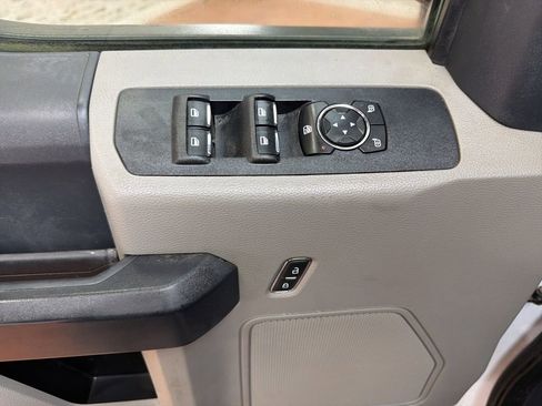 Used 2022 Ford F250 XL w/ Power Equipment Group image 21