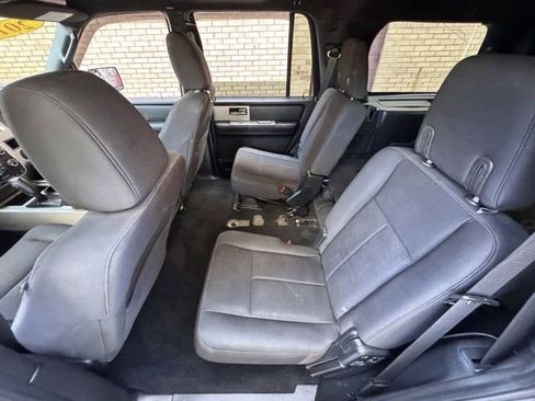 Used 2017 Ford Expedition XLT image 15