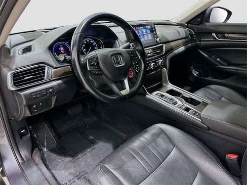 Used 2020 Honda Accord Touring image 9