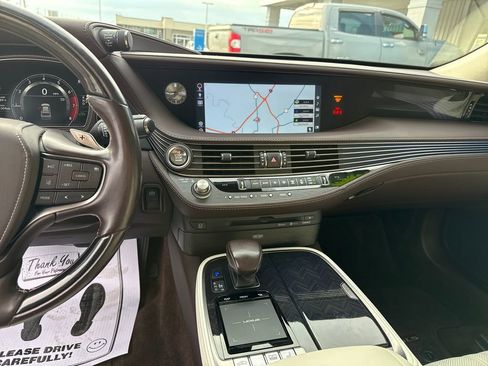 Used 2018 Lexus LS 500 AWD image 20