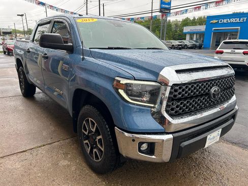 Used 2019 Toyota Tundra SR5 w/ TRD Off Road Package AWD/4WD image 7