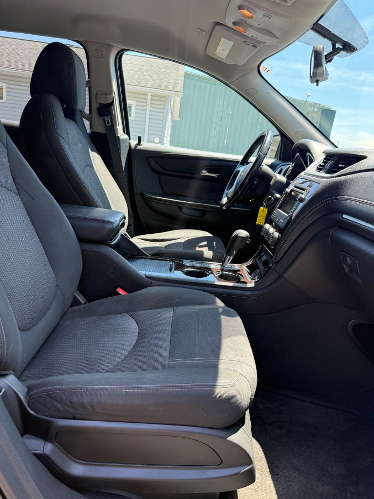 Used 2017 Chevrolet Traverse LT AWD/4WD image 21