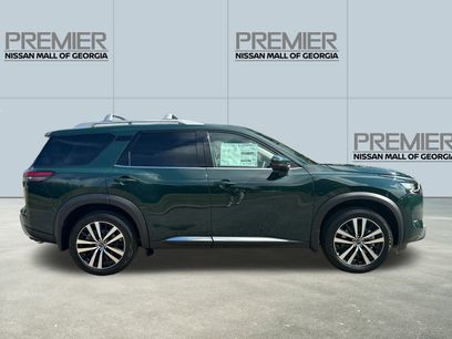 New 2025 Nissan Pathfinder Platinum w/ Cargo Package
