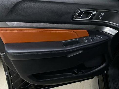 Used 2019 Ford Explorer XLT w/ Equipment Group 202A AWD/4WD image 25