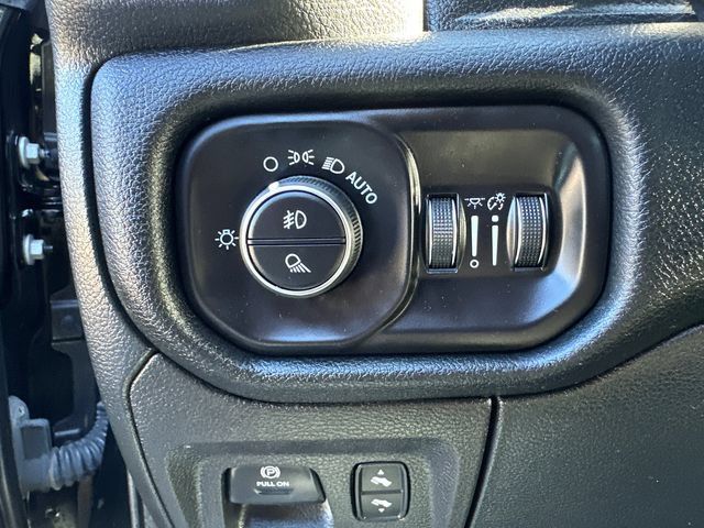 Used 2022 RAM 1500 Laramie AWD/4WD image 32