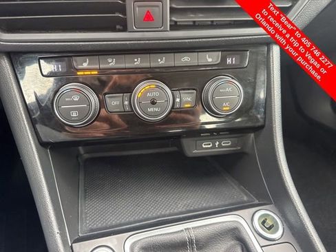 Used 2024 Volkswagen Jetta SE image 28