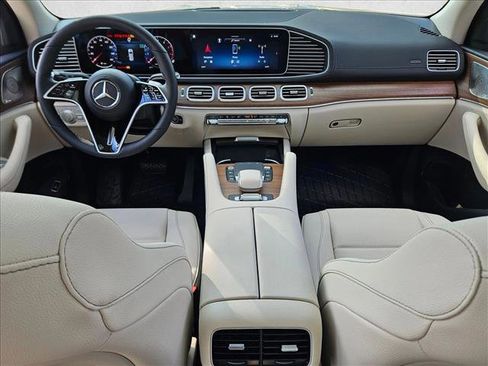 New 2026 Mercedes-Benz GLS 450 4MATIC image 15