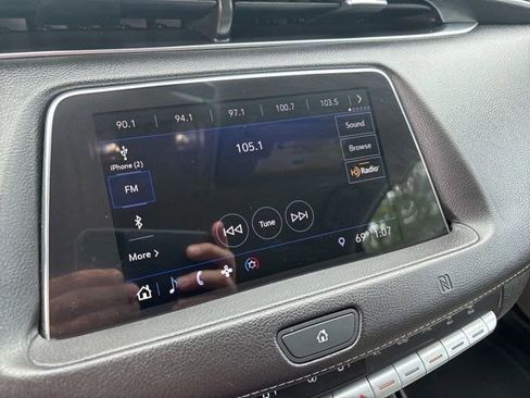 Used 2019 Cadillac XT4 Luxury w/ Cold Weather Package FWD image 21