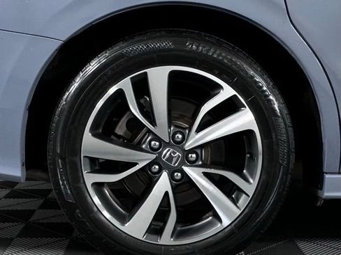 Used 2024 Honda Odyssey Touring image 11