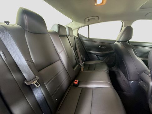 Used 2025 Nissan Sentra SR w/ SR Premium Package image 27