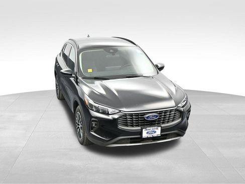 New 2025 Ford Escape SE image 30