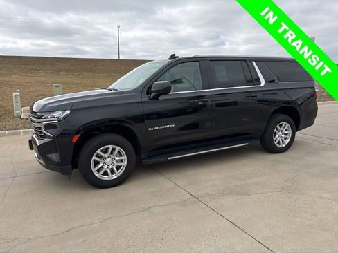 Used 2024 Chevrolet Suburban LT AWD/4WD image 7