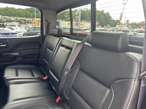 Used 2015 GMC Sierra 2500 SLT w/ Suspension Package, Off-Road AWD/4WD image 25