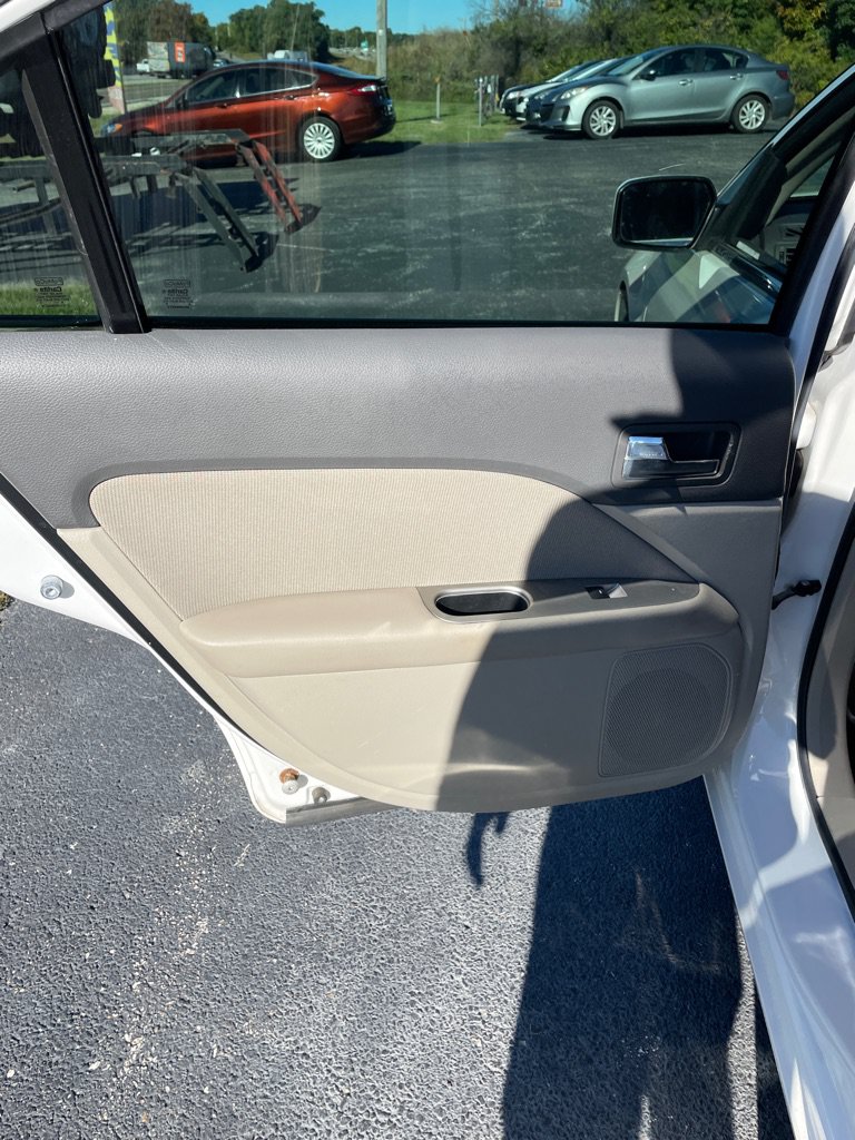 Used 2010 Ford Fusion Hybrid FWD image 15