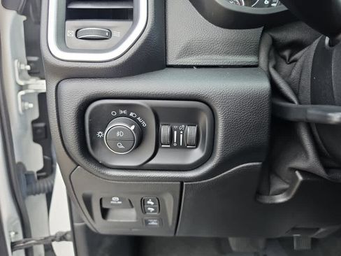 Used 2020 RAM 1500 Laramie image 27