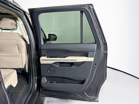 Used 2024 Ford Expedition Max Limited image 32