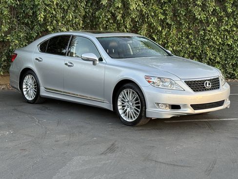 Used 2011 Lexus LS 460 w/ Sport Pkg RWD image 3