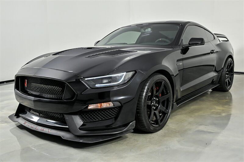 Used 2019 Ford Mustang Shelby GT350R w/ GT350R Equipment Group 920A RWD image 5