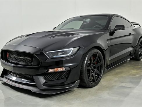 Used 2019 Ford Mustang Shelby GT350R w/ GT350R Equipment Group 920A RWD image 5