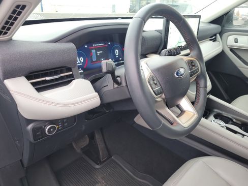 Used 2025 Ford Explorer Active w/ Active Comfort Package image 20