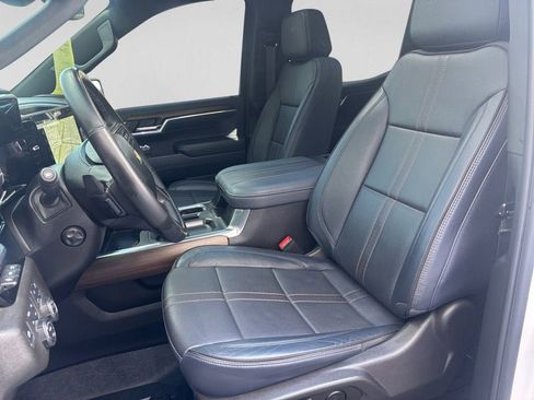 Used 2024 Chevrolet Silverado 1500 High Country w/ High Country Premium Package AWD/4WD image 10