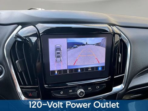 Used 2023 Chevrolet Traverse LT w/ LT Premium Package AWD/4WD image 18