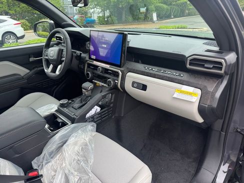 New 2026 Toyota Tacoma Limited AWD/4WD image 16