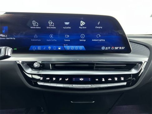 Used 2026 Cadillac Lyriq Sport image 13