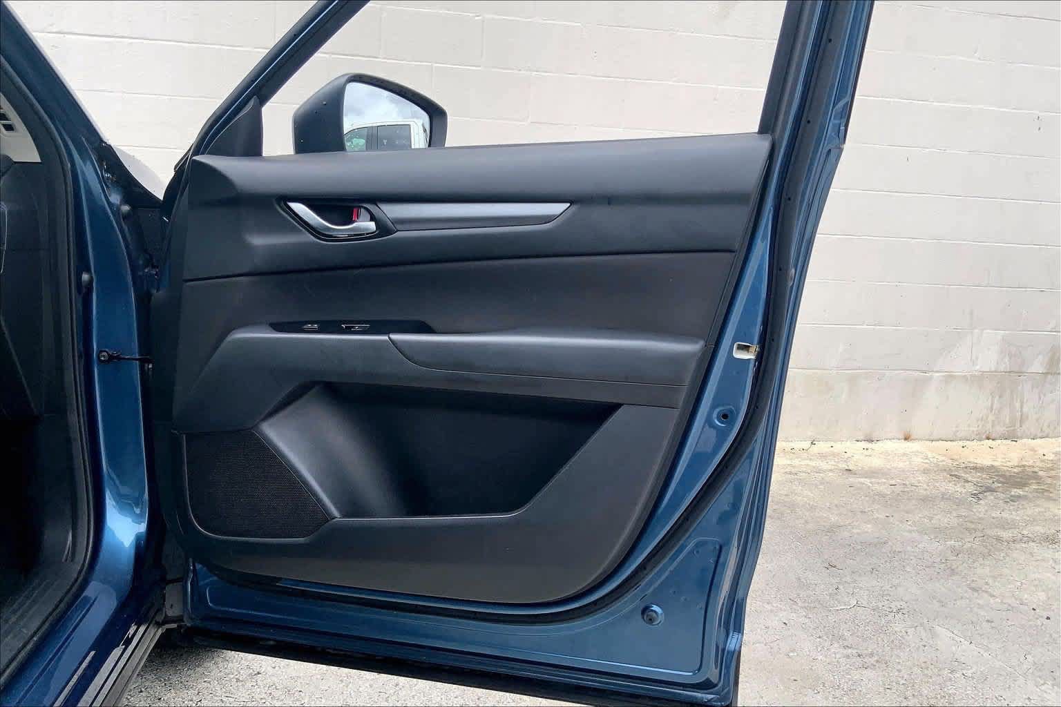 Used 2019 MAZDA CX-5 Sport FWD image 28
