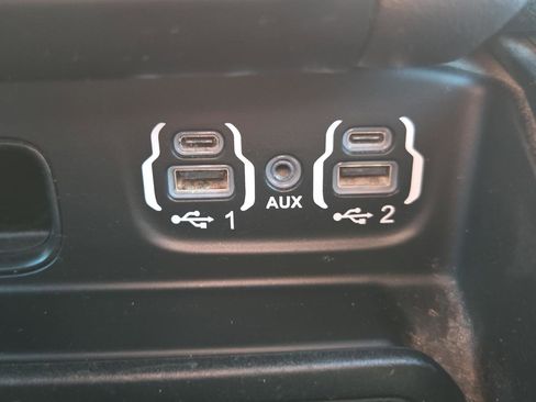 Used 2021 RAM 1500 Big Horn image 31