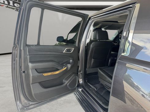 Used 2017 GMC Yukon XL Denali w/ Open Road Package AWD/4WD image 8