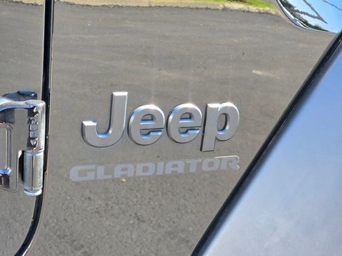 Used 2020 Jeep Gladiator Sport w/ Quick Order Package 24S AWD/4WD image 26