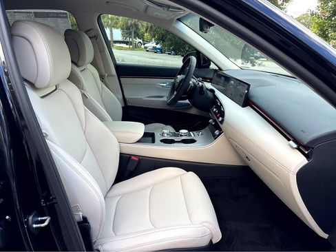 New 2026 Genesis GV70 2.5T Select AWD/4WD image 18