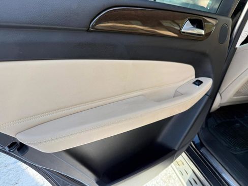 Used 2017 Mercedes-Benz GLS 450 4MATIC w/ Premium Package image 28