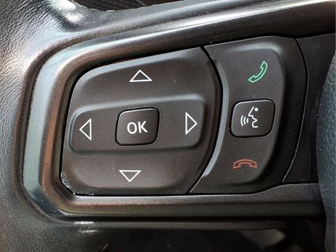 Used 2018 Jeep Wrangler Unlimited Sport S AWD/4WD image 22