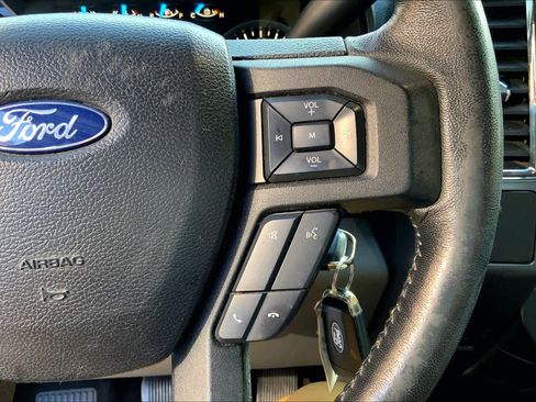 Used 2017 Ford F150 XLT image 23