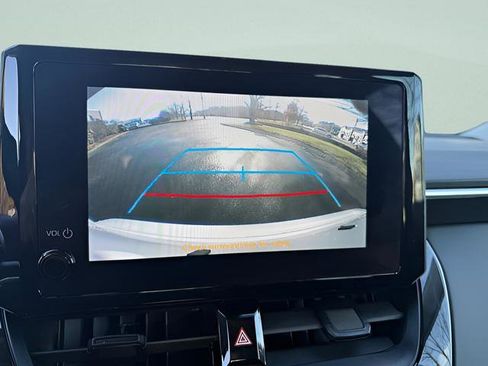 Used 2024 Toyota Corolla LE FWD image 8