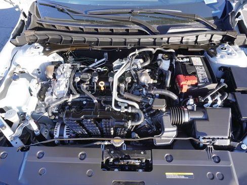 Used 2025 Nissan Altima 2.5 SR image 7