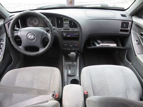 Used 2005 Hyundai Elantra GLS image 11