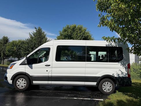 Used 2022 Ford Transit 350 XLT RWD image 2