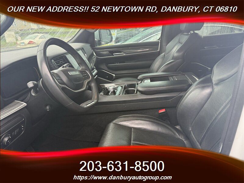 Used 2022 Jeep Wagoneer Series II AWD/4WD image 9